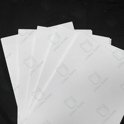 Goede prijs. Wit maagdelijk hout Hoog volume FBB GC1 GC2 Papierplaat 200gm-350gm online